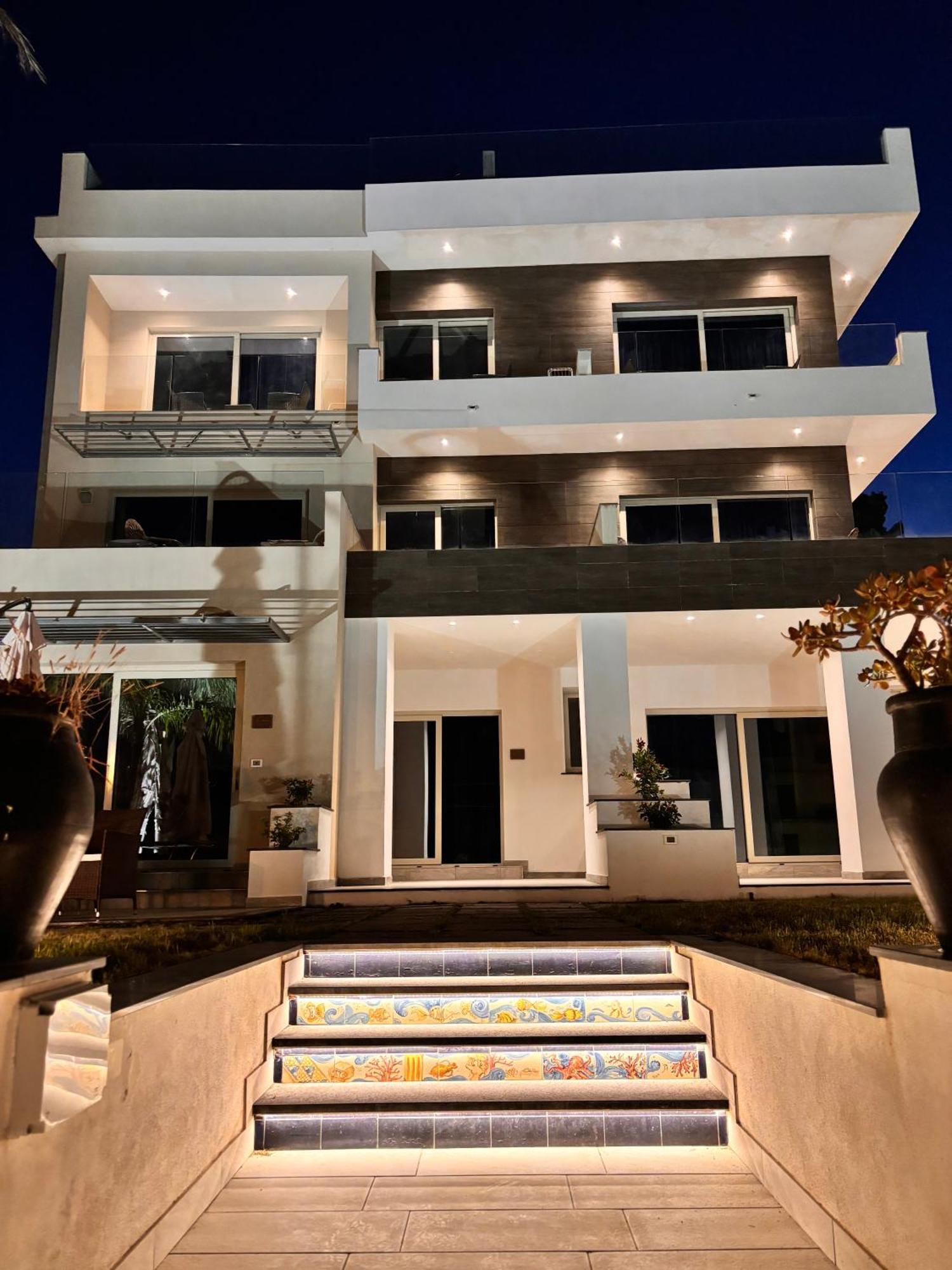 Ig - "Villa Don Antonio" Apartments Джардіні-Наксос Екстер'єр фото