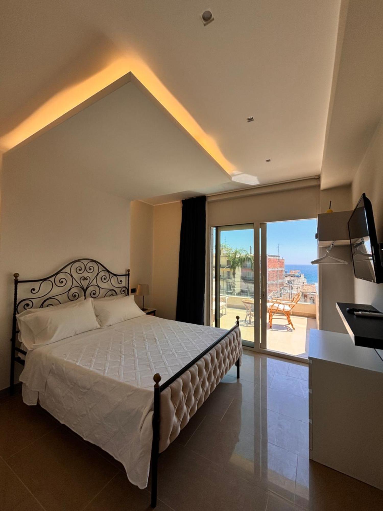 Ig - "Villa Don Antonio" Apartments Джардіні-Наксос Екстер'єр фото
